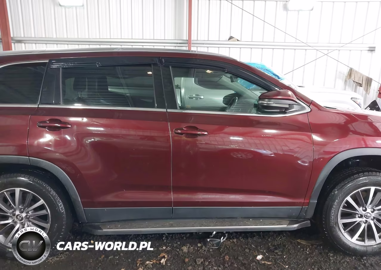 2019 Toyota Highlander Xle VIN:5TDKZRFH9KS332602 - 13