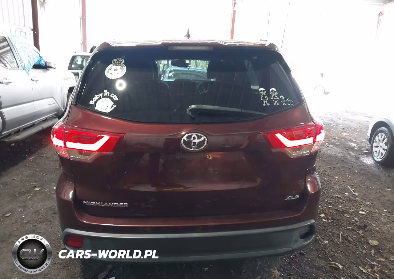 2019 Toyota Highlander Xle VIN:5TDKZRFH9KS332602 - 16