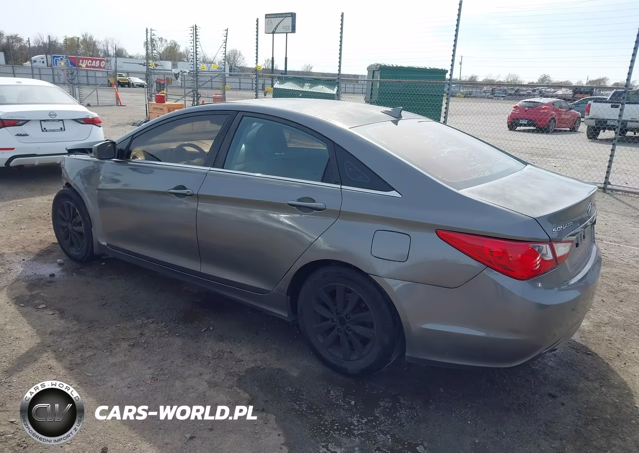 2013 Hyundai Sonata Gls VIN:5NPEB4AC5DH570049 - 3
