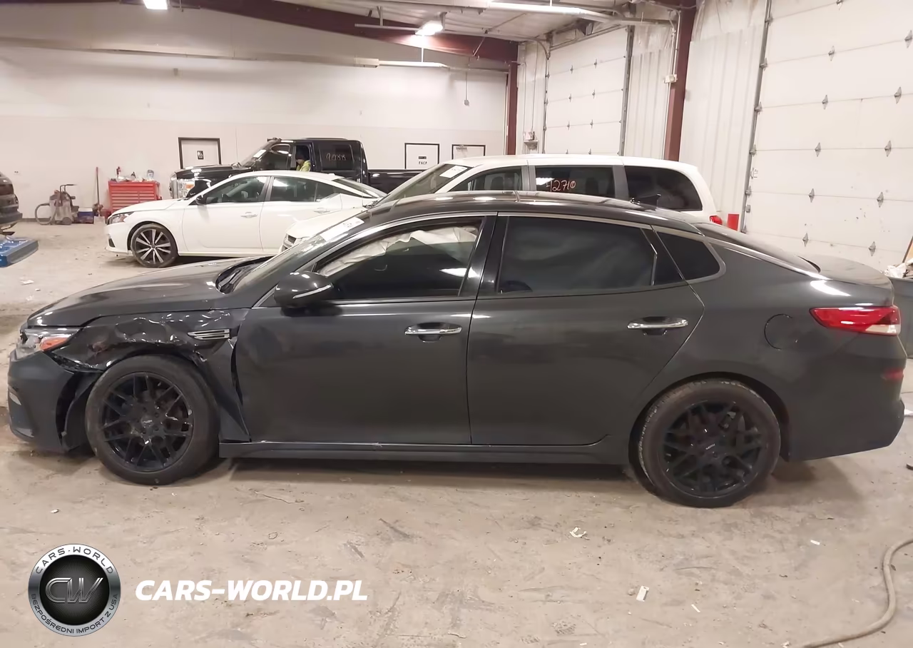 2019 Kia Optima Lx VIN:5XXGT4L31KG300411 - 14