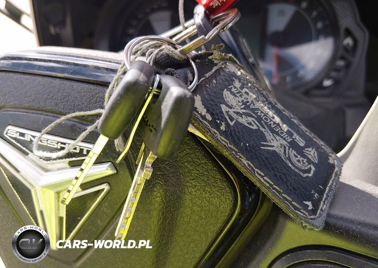 2021 Polaris Slingshot R-Le VIN:57XAARHB8M8147452 - 11