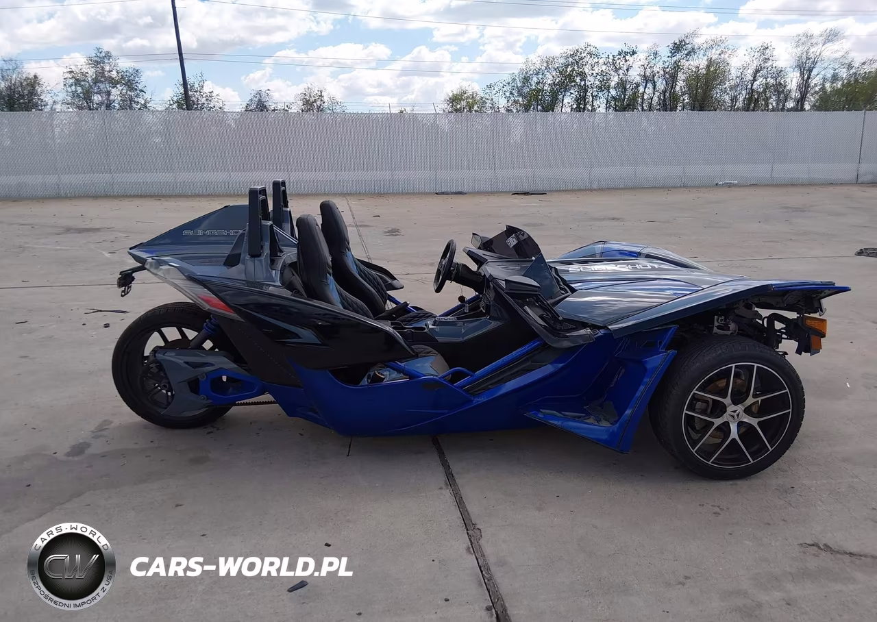 2021 Polaris Slingshot R-Le VIN:57XAARHB8M8147452 - 12