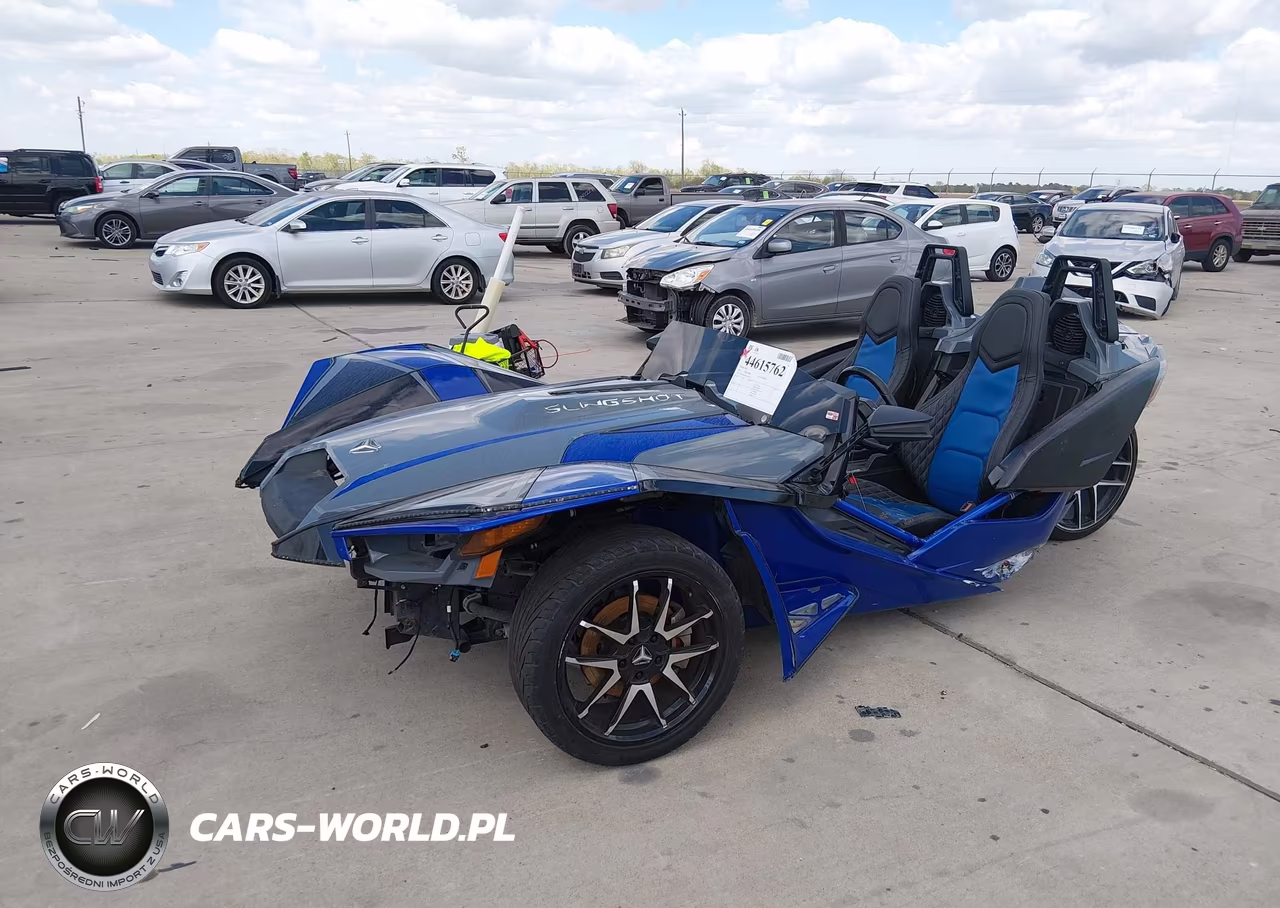2021 Polaris Slingshot R-Le VIN:57XAARHB8M8147452 - 2