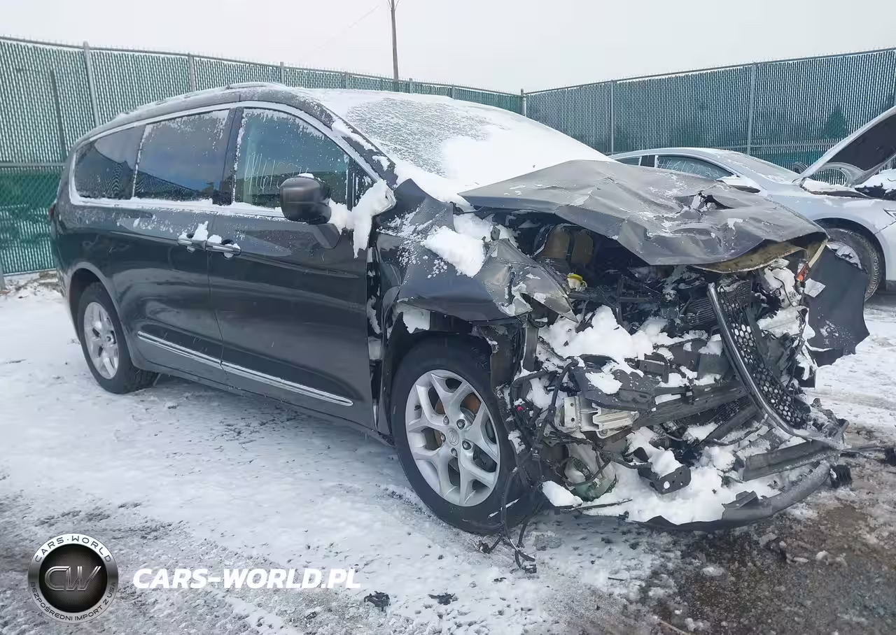 2017 Chrysler Pacifica Touring-L