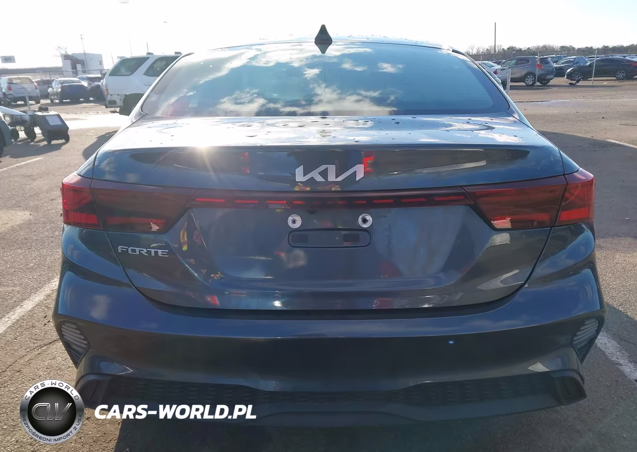 2022 Kia Forte Lxs VIN:3KPF24AD4NE500318 - 16
