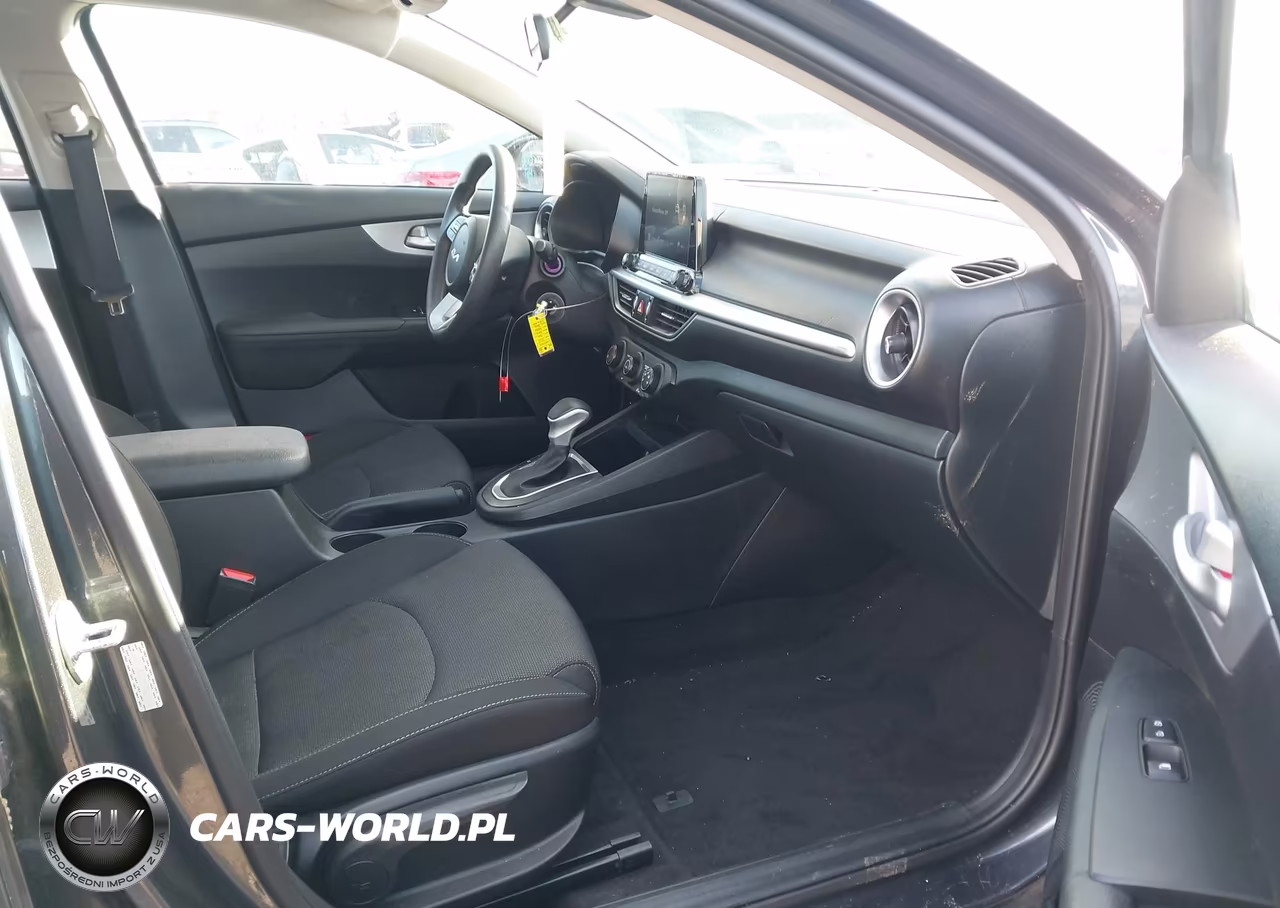 2022 Kia Forte Lxs VIN:3KPF24AD4NE500318 - 5