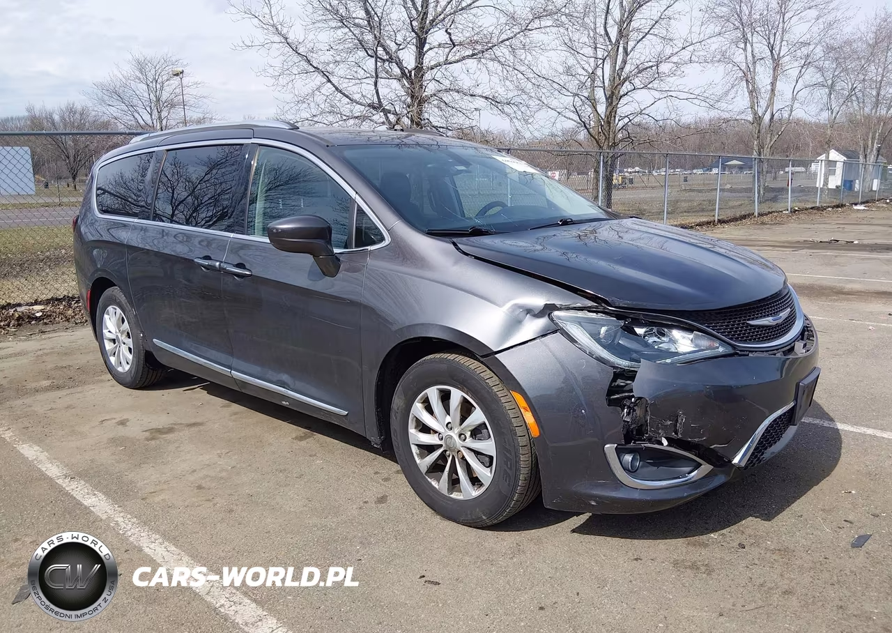 2018 Chrysler Pacifica Touring L