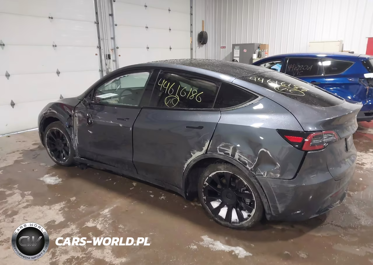 2023 Tesla Model Y Awd-Long Range Dual Motor All-Wheel Drive VIN:7SAYGDEE7PF805860 - 3