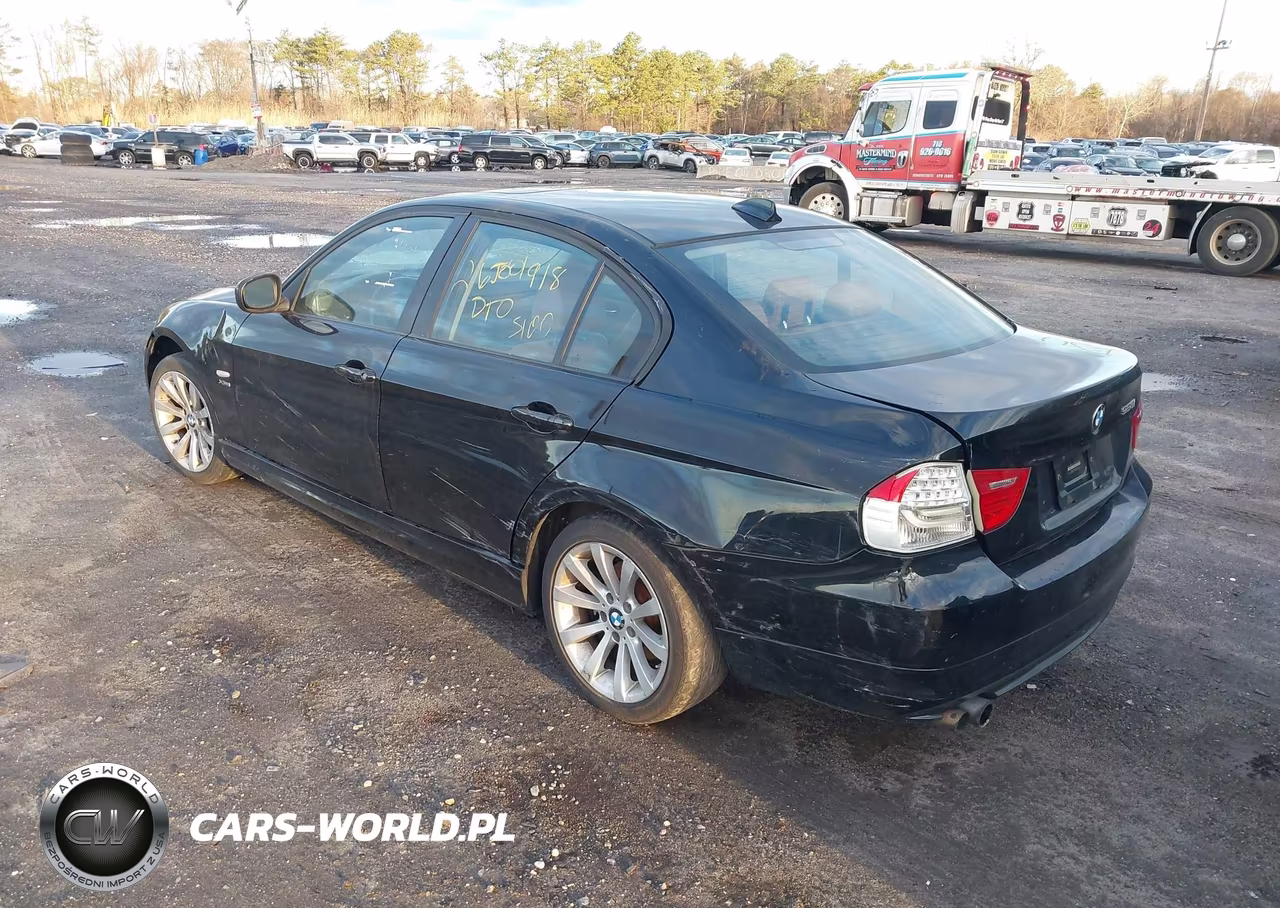 2011 BMW 328I xDrive VIN:WBAPK5G54BNN81352 - 3
