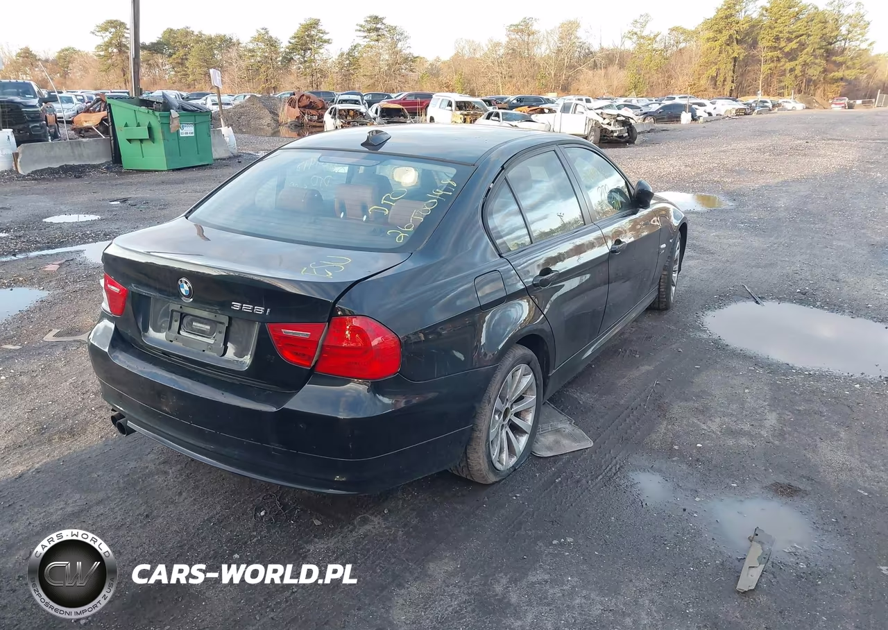 2011 BMW 328I xDrive VIN:WBAPK5G54BNN81352 - 4