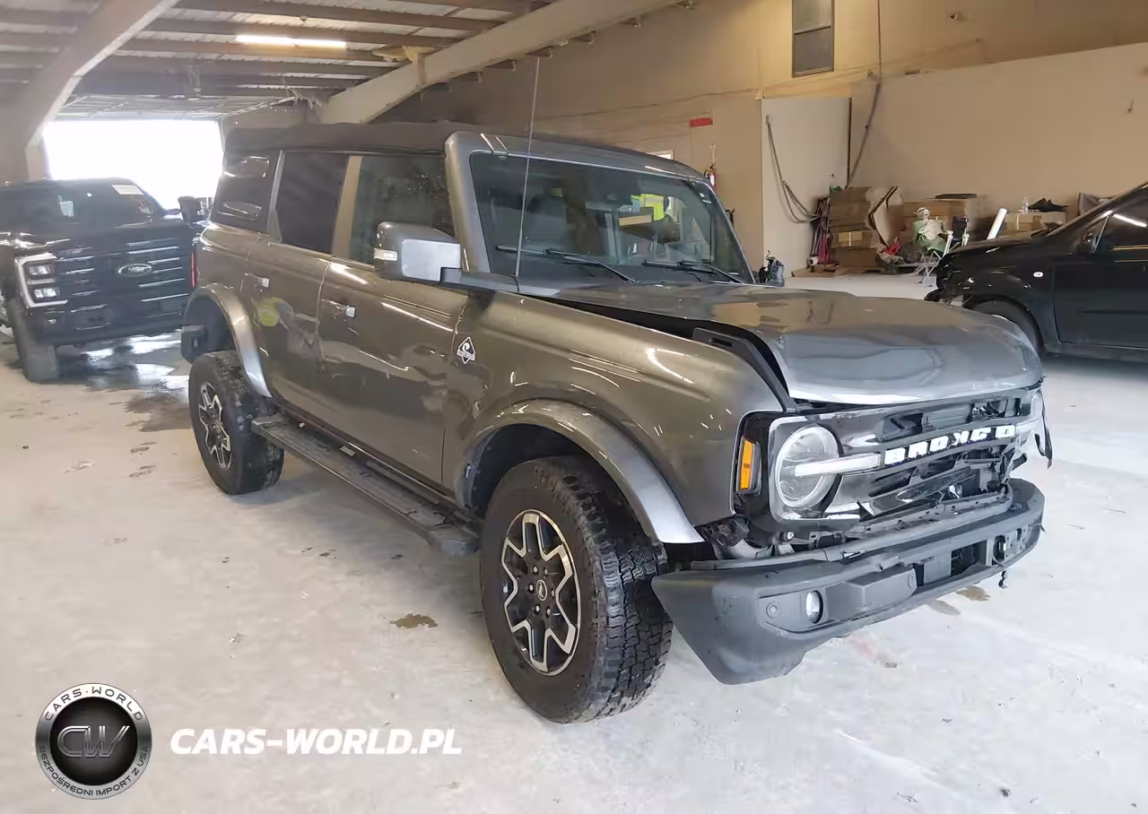 2022 Ford Bronco Outer Banks