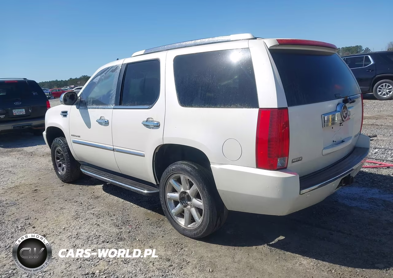 2011 Cadillac Escalade Standard VIN:1GYS3AEF7BR376982 - 3