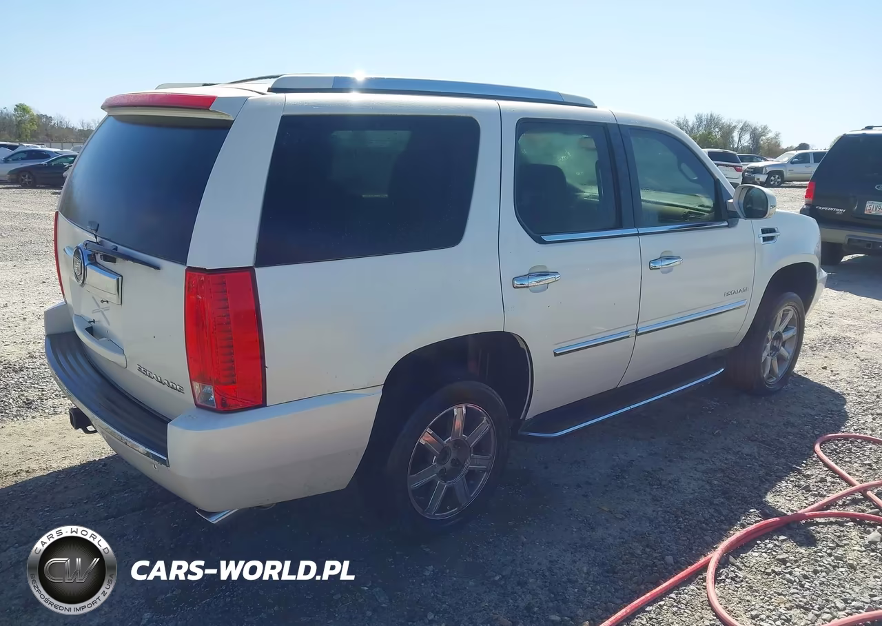 2011 Cadillac Escalade Standard VIN:1GYS3AEF7BR376982 - 4