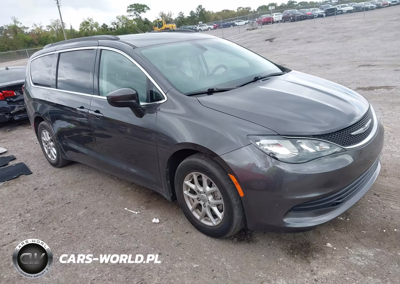 2020 Chrysler Voyager Lxi