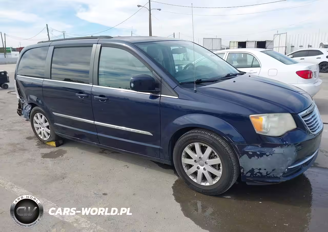 2014 Chrysler Town & Country Touring