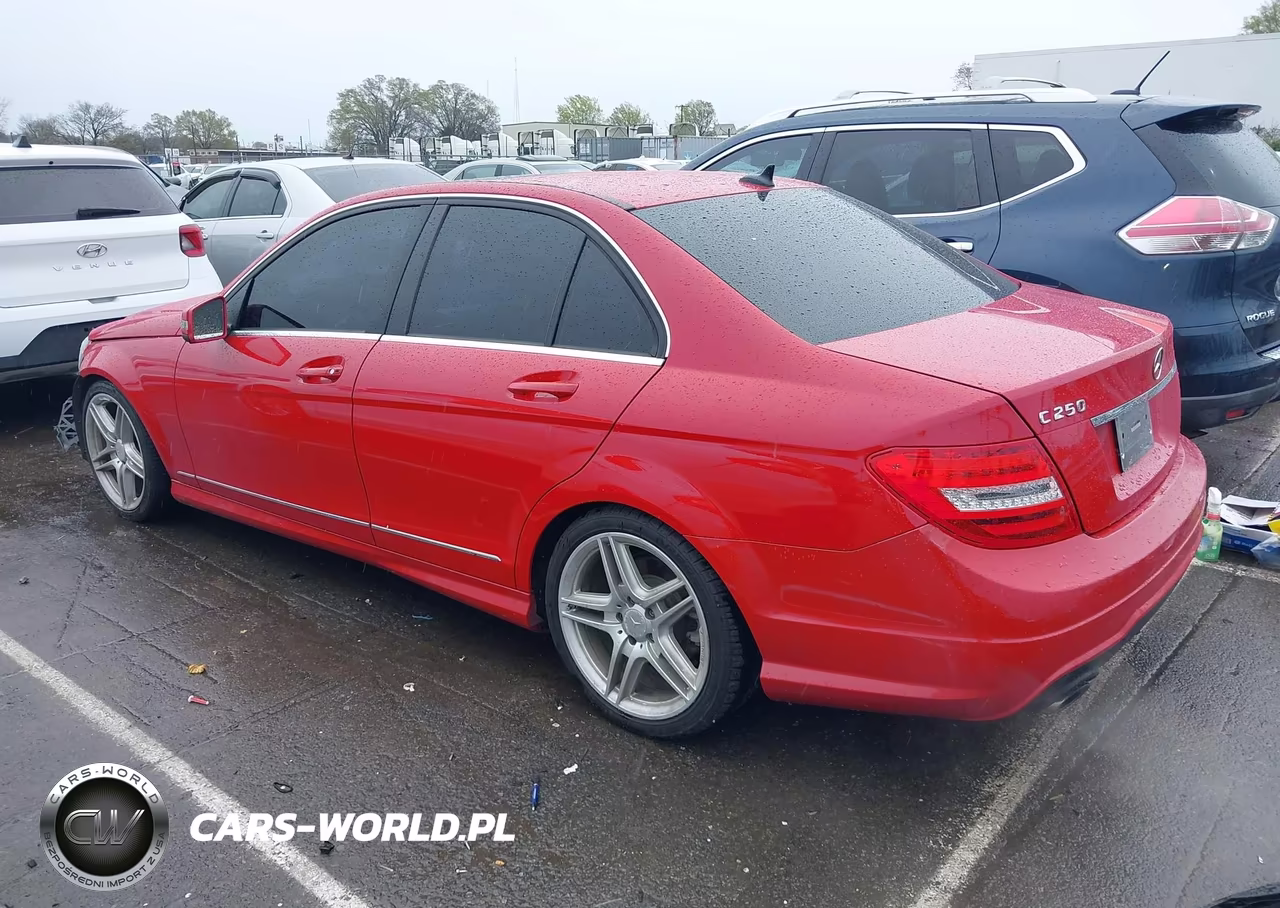 2013 Mercedes-Benz C 250 Sport VIN:WDDGF4HB8DR271938 - 3