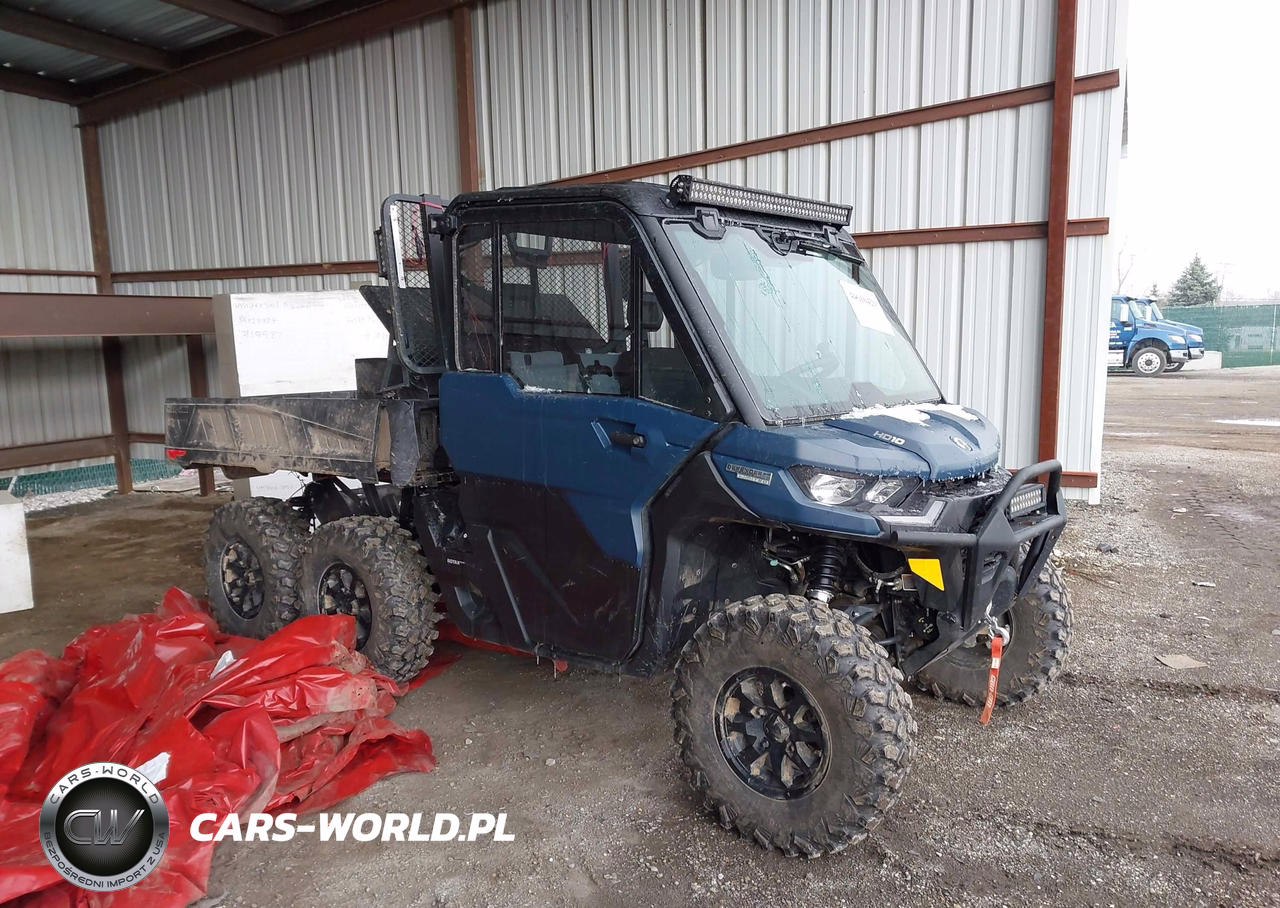 2026 Can-Am Defender 6X6 Limited Hd10