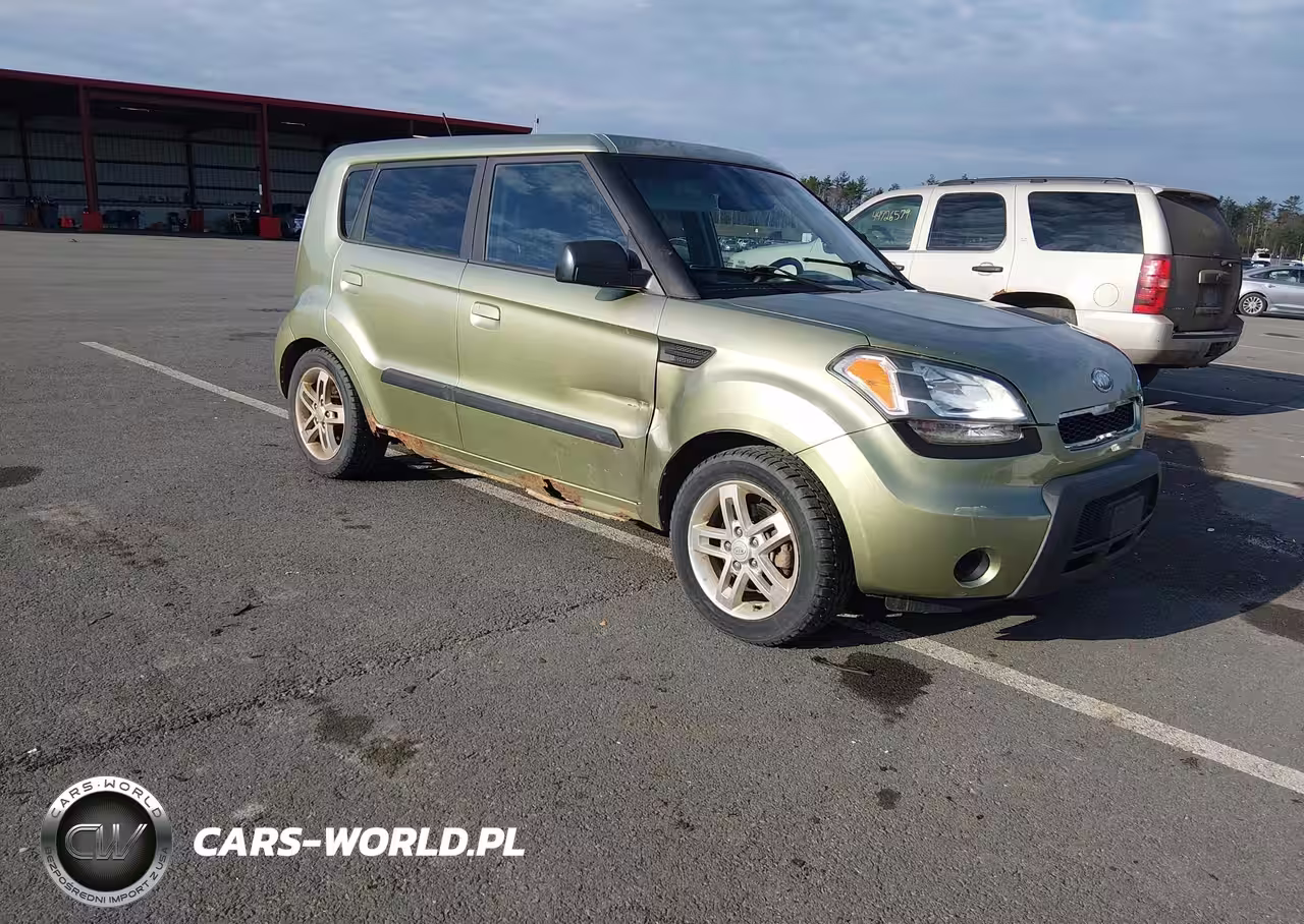 2010 Kia Soul +