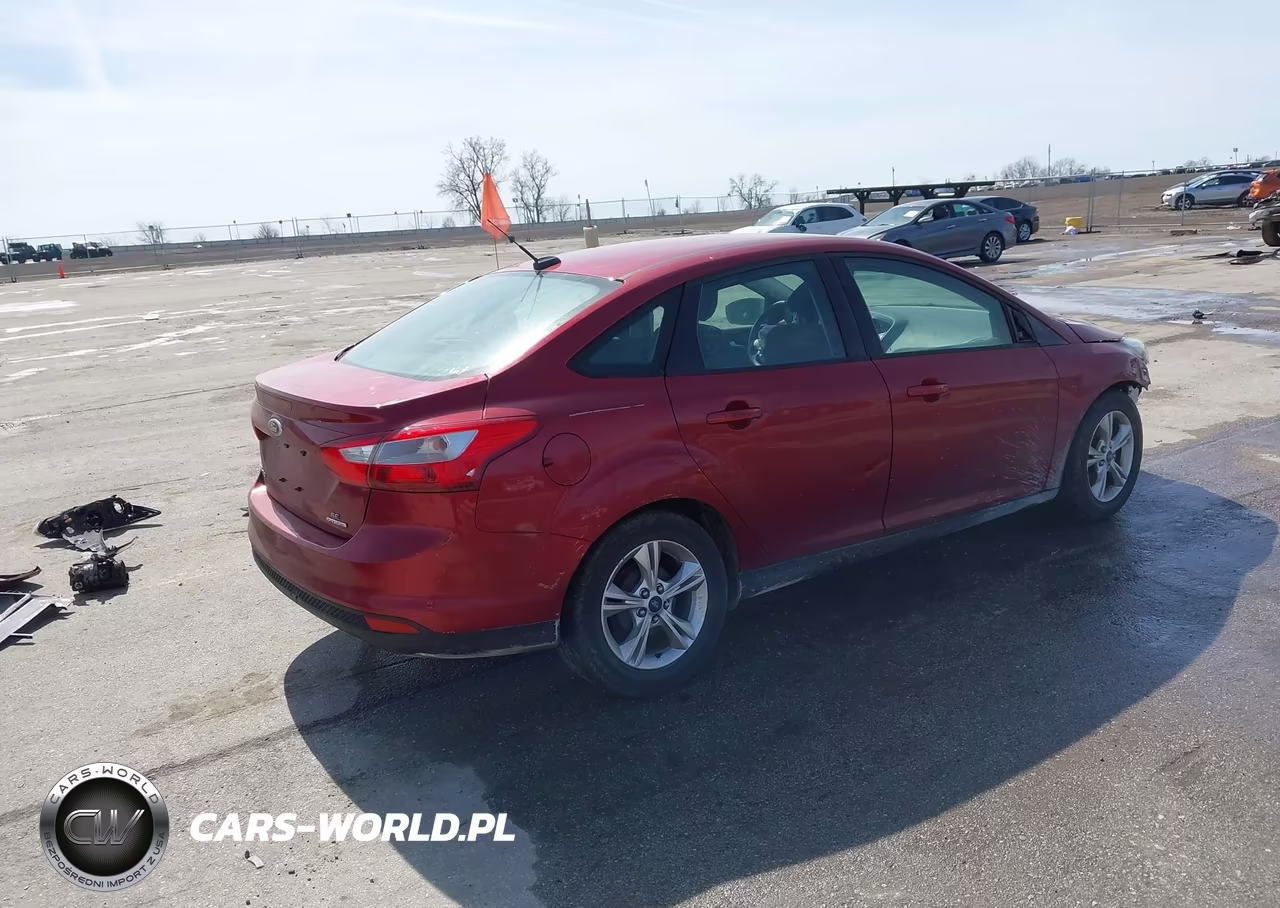 2013 Ford Focus Se VIN:1FADP3F24DL204110 - 4