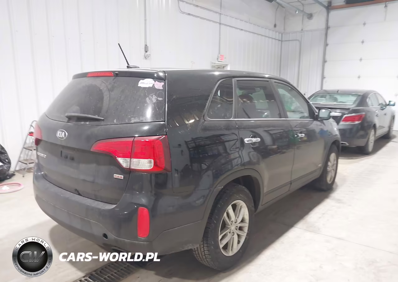 2015 Kia Sorento Lx VIN:5XYKT3A65FG654337 - 4