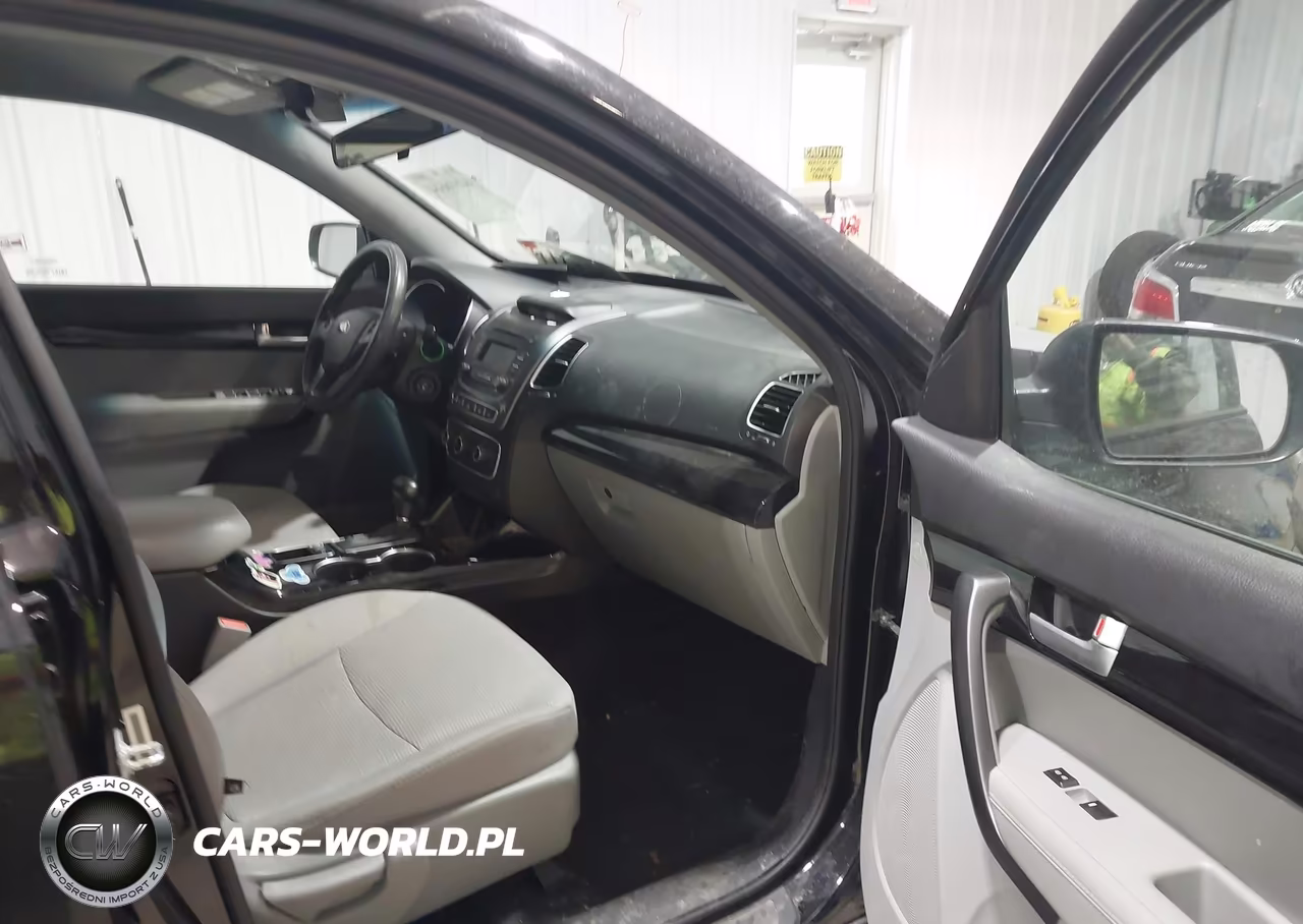 2015 Kia Sorento Lx VIN:5XYKT3A65FG654337 - 5