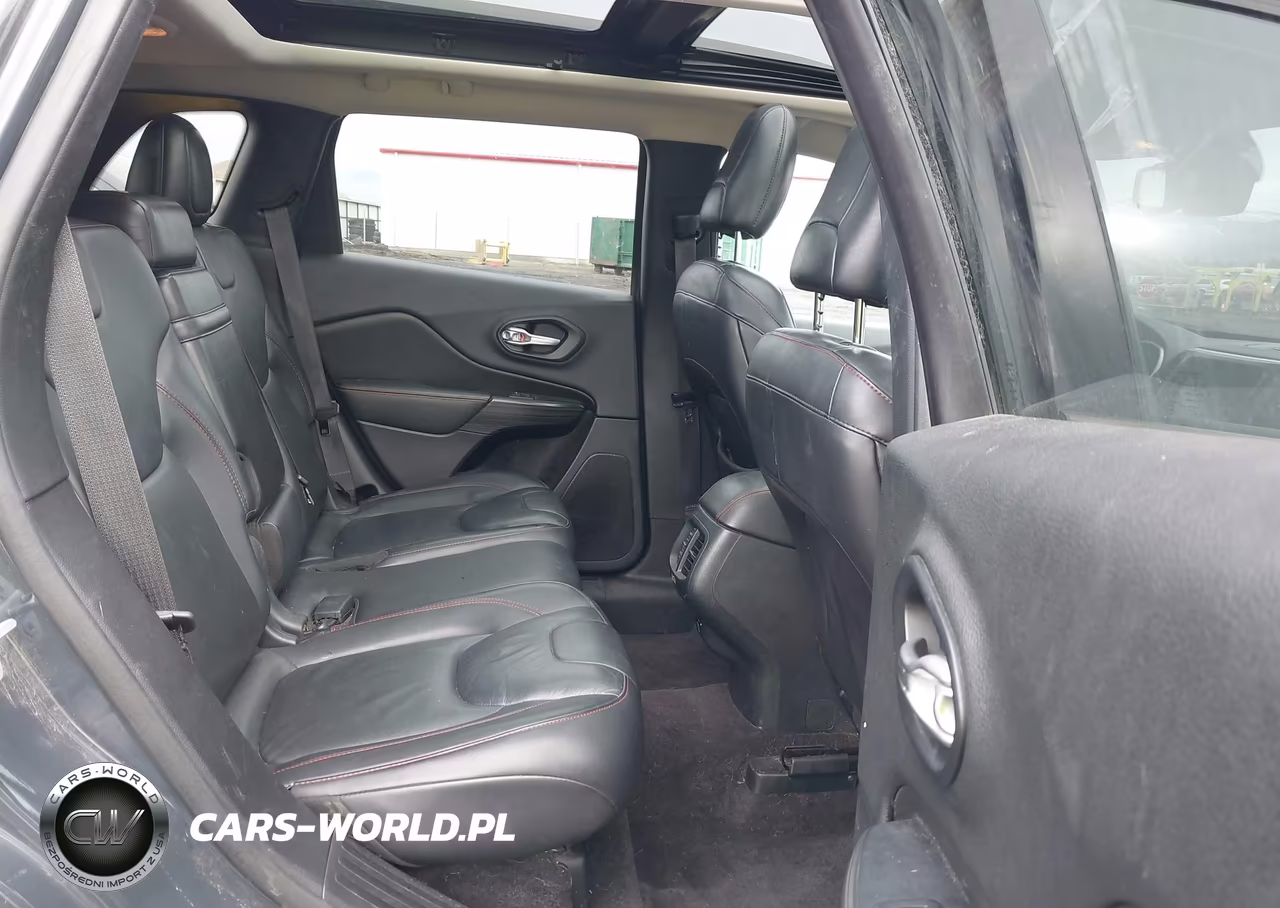 2016 Jeep Cherokee Trailhawk VIN:1C4PJMBS7GW224634 - 8