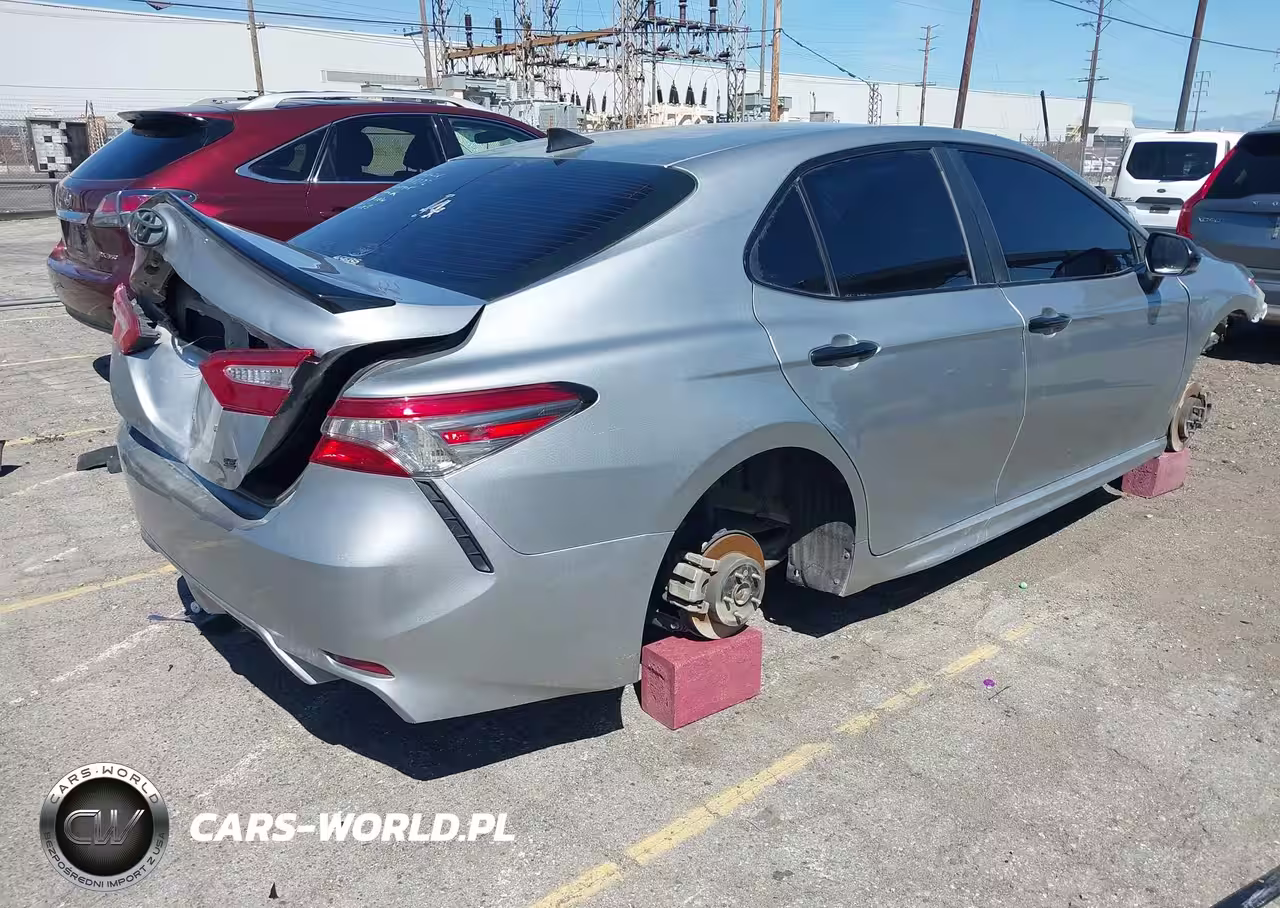 2019 Toyota Camry Se VIN:4T1B11HK6KU257771 - 4