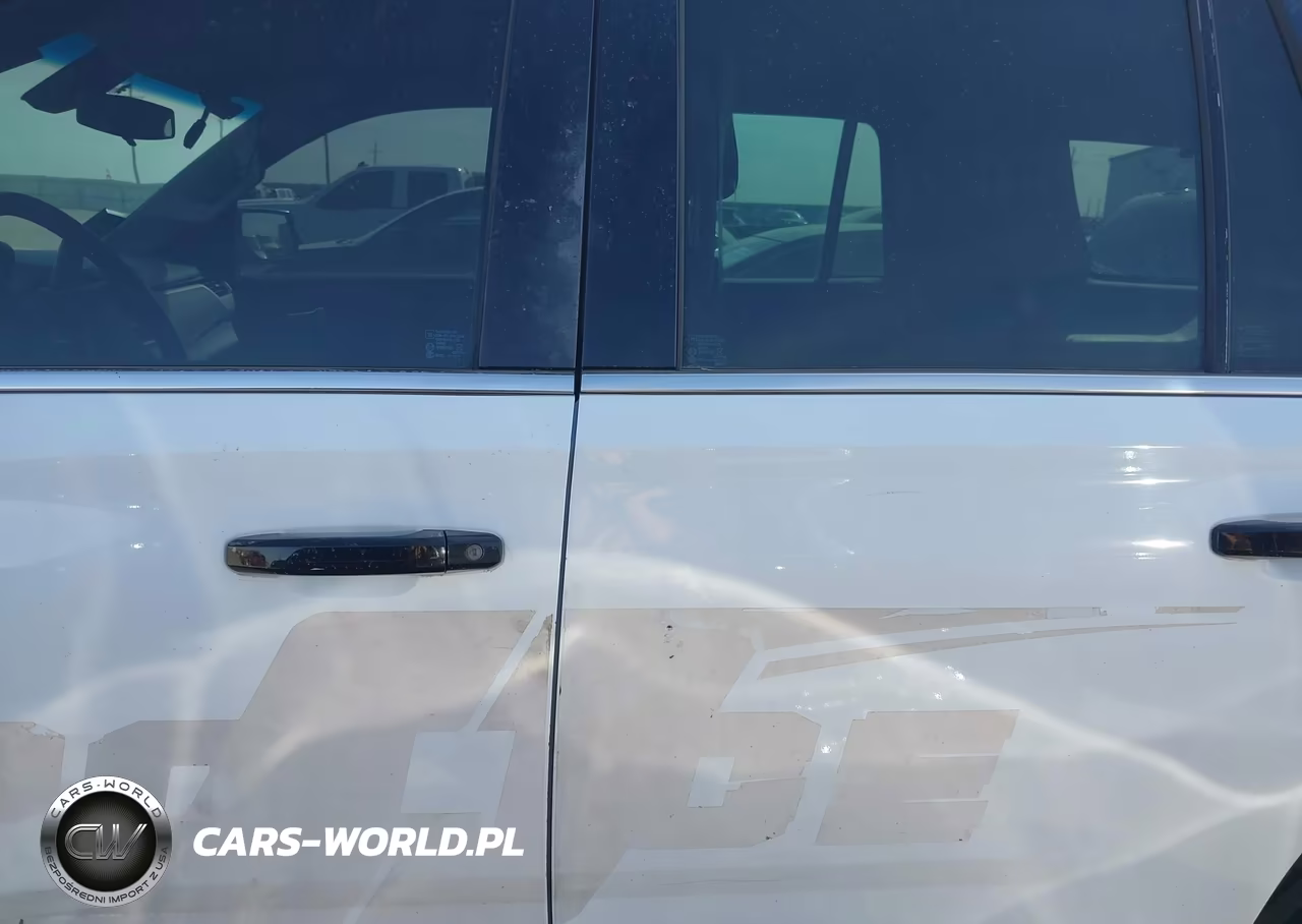 2016 Chevrolet Tahoe Commercial Fleet VIN:1GNLCDECXGR304853 - 15