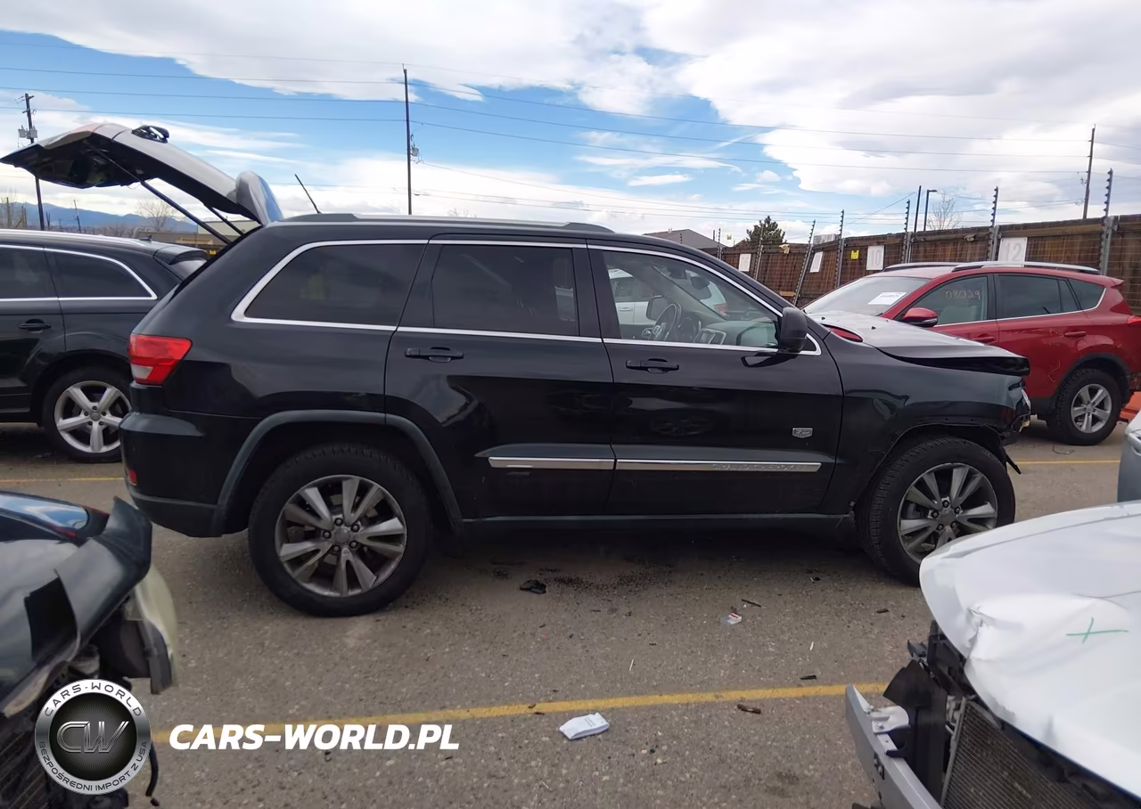 2011 Jeep Grand Cherokee Laredo VIN:1J4RR4GT2BC646155 - 14