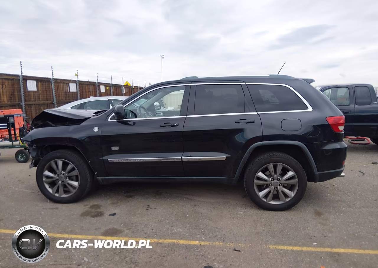 2011 Jeep Grand Cherokee Laredo VIN:1J4RR4GT2BC646155 - 15