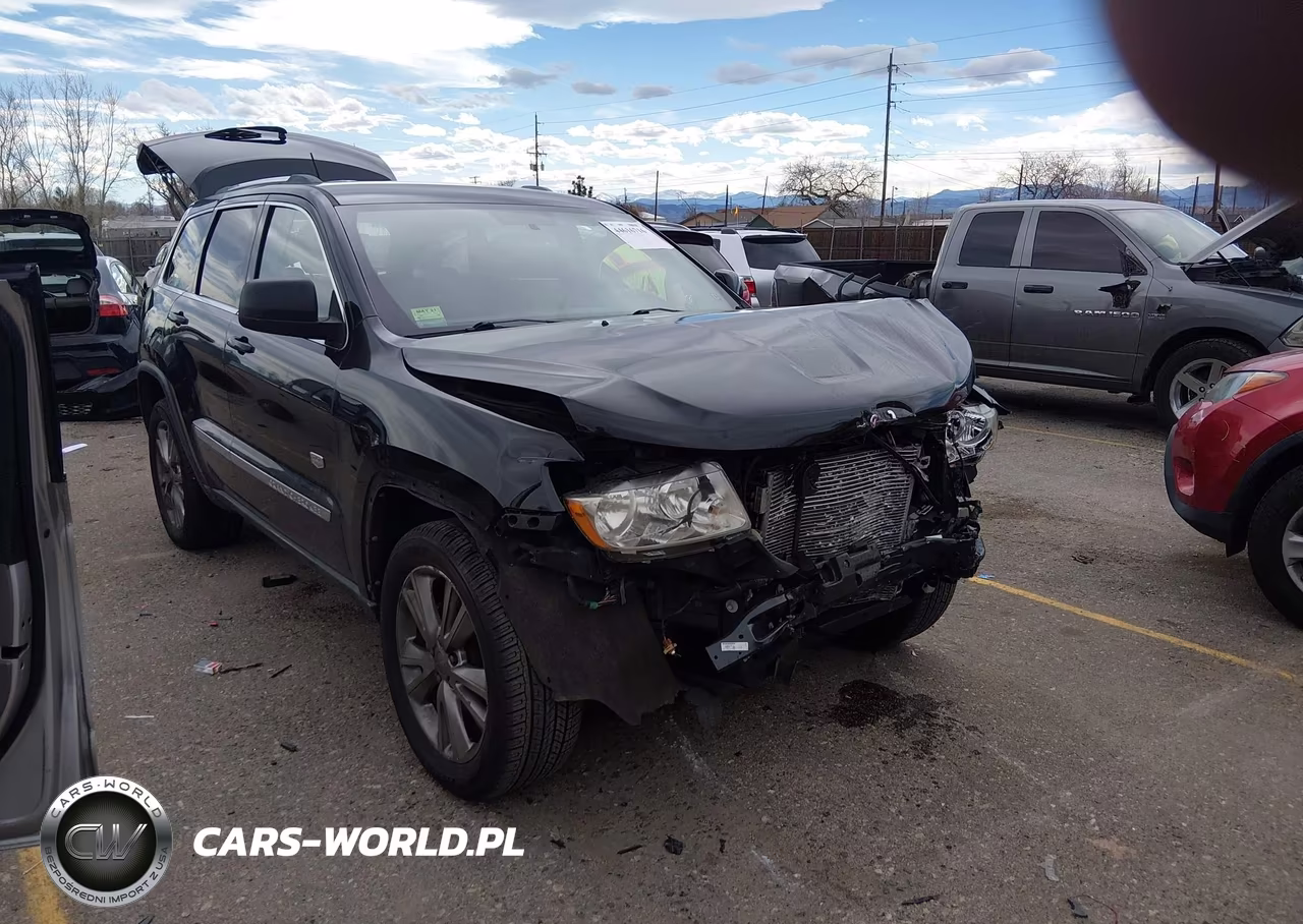 2011 Jeep Grand Cherokee Laredo VIN:1J4RR4GT2BC646155 - 2