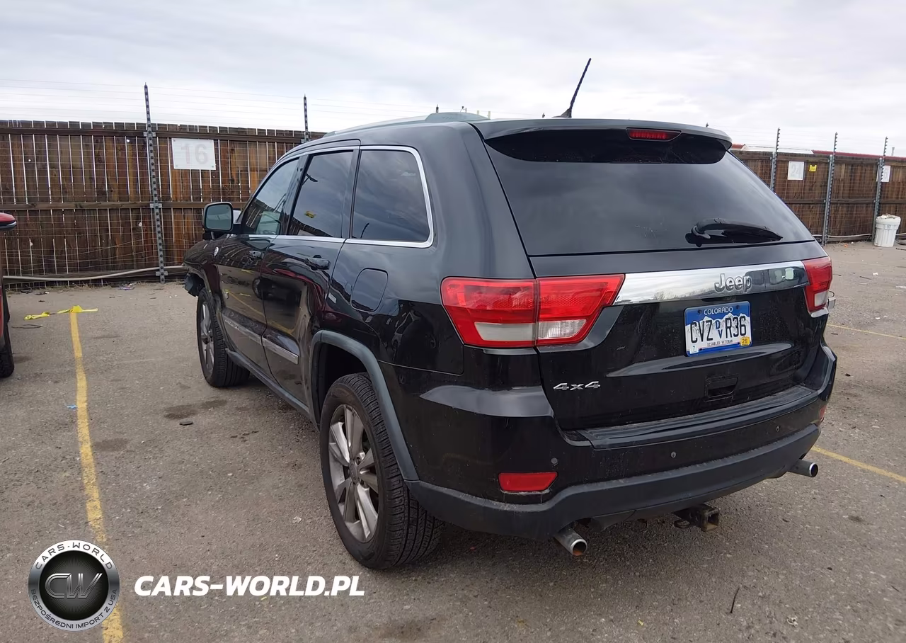 2011 Jeep Grand Cherokee Laredo VIN:1J4RR4GT2BC646155 - 3