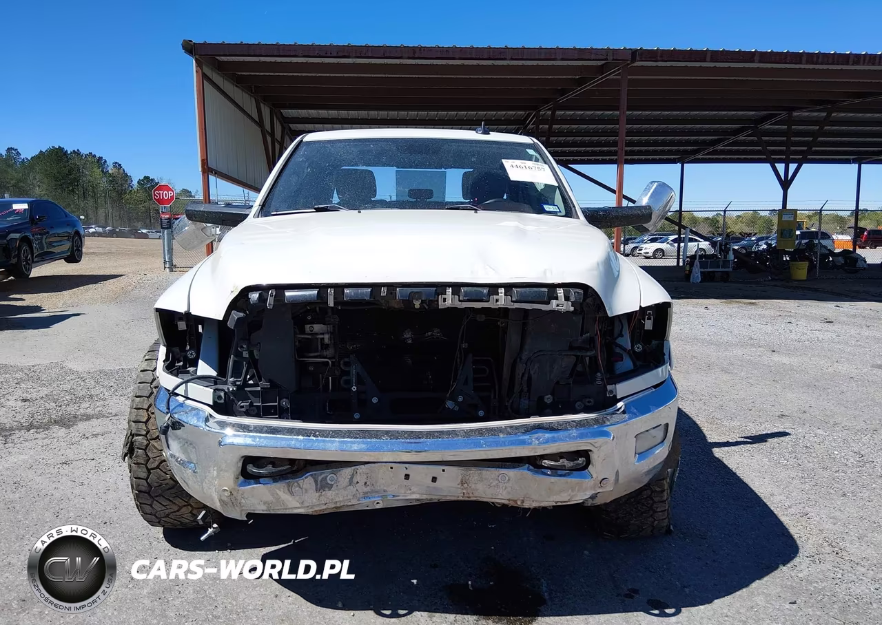 2016 Ram 2500 Laramie VIN:3C6UR5FJ3GG311505 - 13