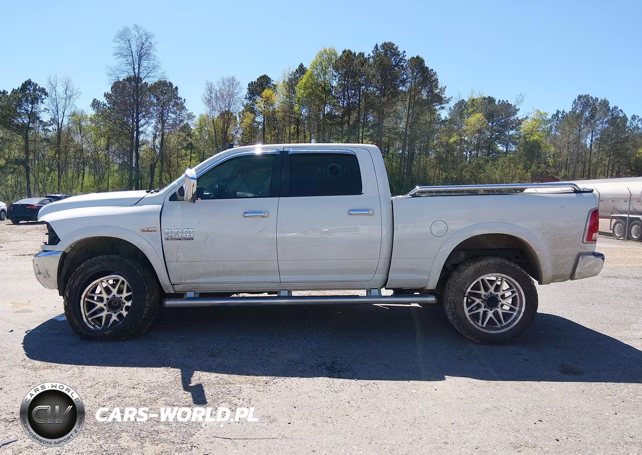 2016 Ram 2500 Laramie VIN:3C6UR5FJ3GG311505 - 15