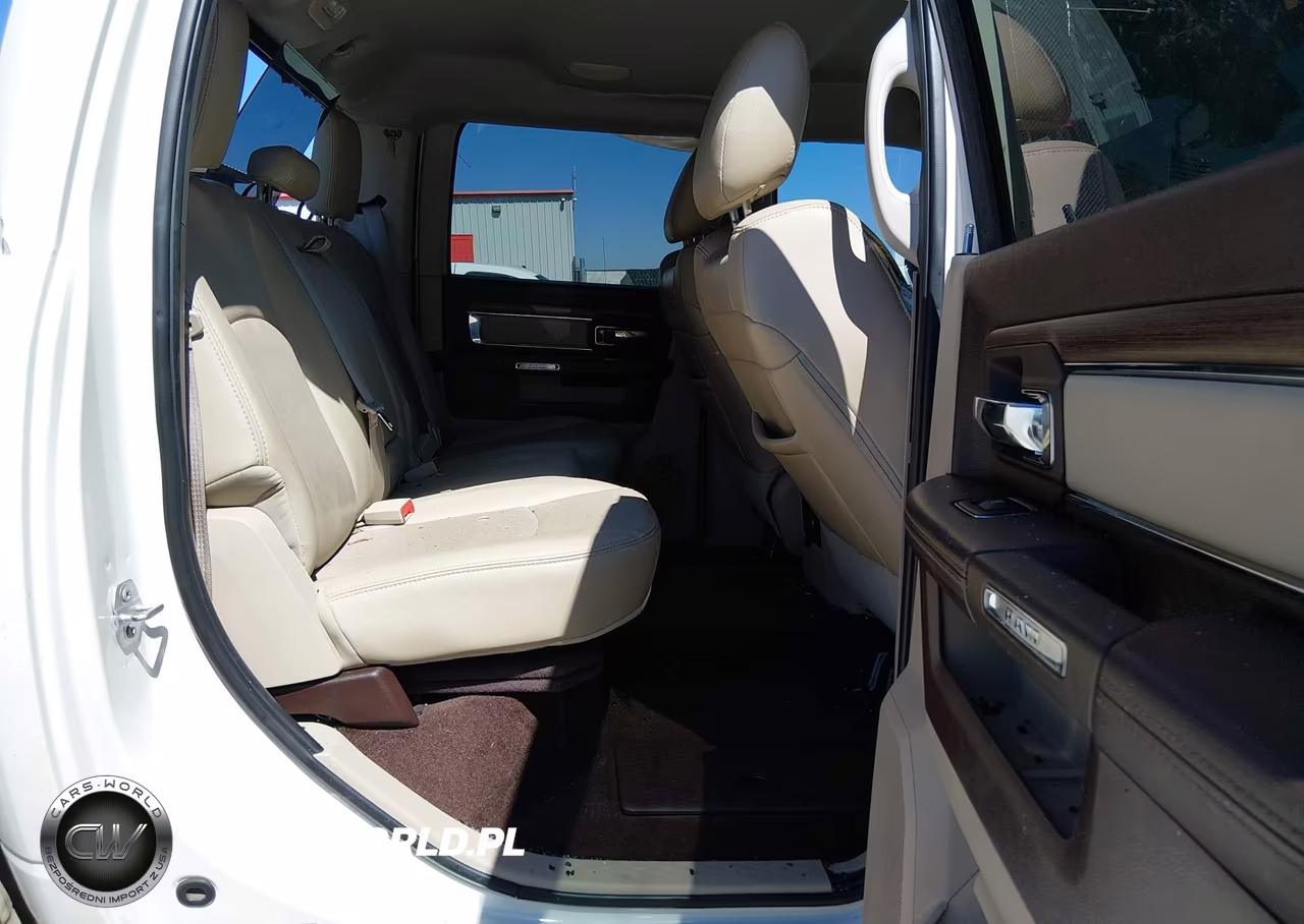 2016 Ram 2500 Laramie VIN:3C6UR5FJ3GG311505 - 8