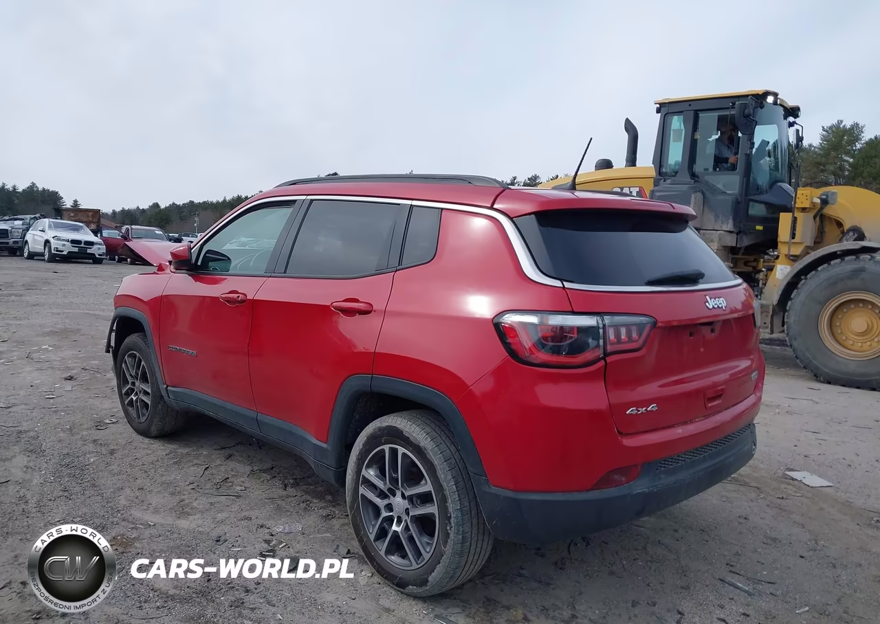 2017 Jeep New Compass Latitude 4X4 VIN:3C4NJDBB2HT692320 - 3