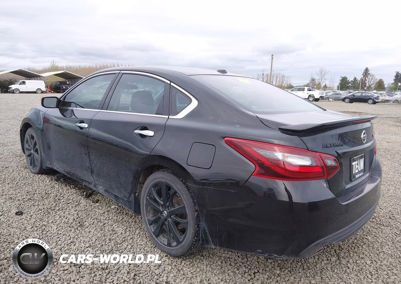2018 Nissan Altima 2.5 Sr VIN:1N4AL3AP8JC252285 - 3