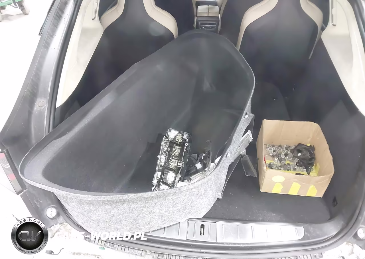 2017 Tesla Model X 100D-75D-90D VIN:5YJXCBE23HF052232 - 12