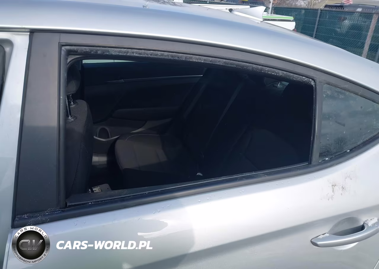2018 Hyundai Elantra Se VIN:5NPD74LF8JH395697 - 19