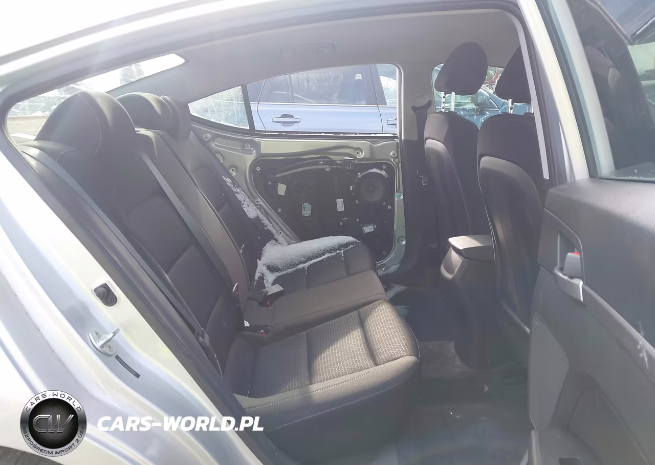 2018 Hyundai Elantra Se VIN:5NPD74LF8JH395697 - 8