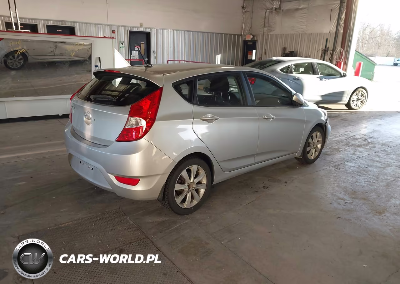2012 Hyundai Accent Se VIN:KMHCU5AE5CU042973 - 4