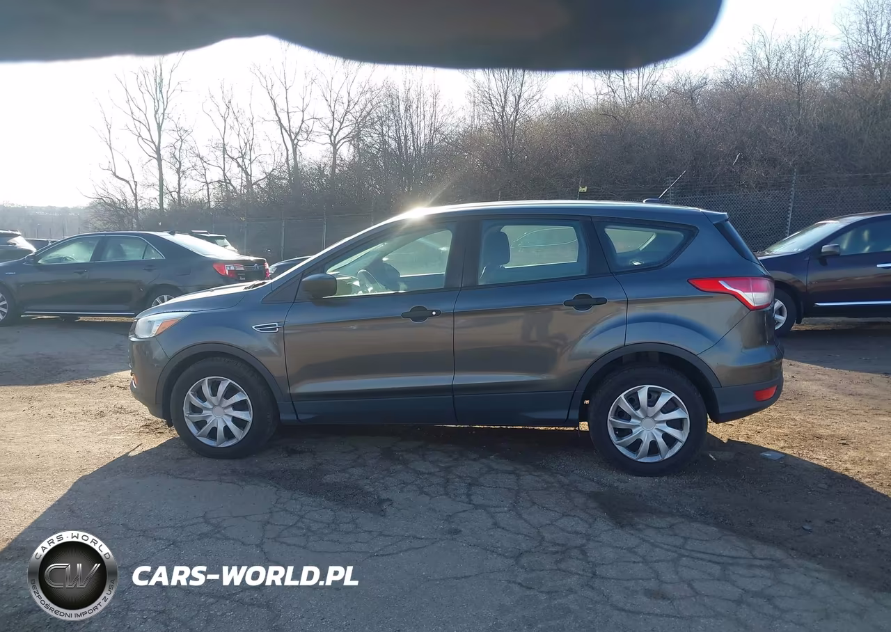 2016 Ford Escape S VIN:1FMCU0F75GUC04233 - 14
