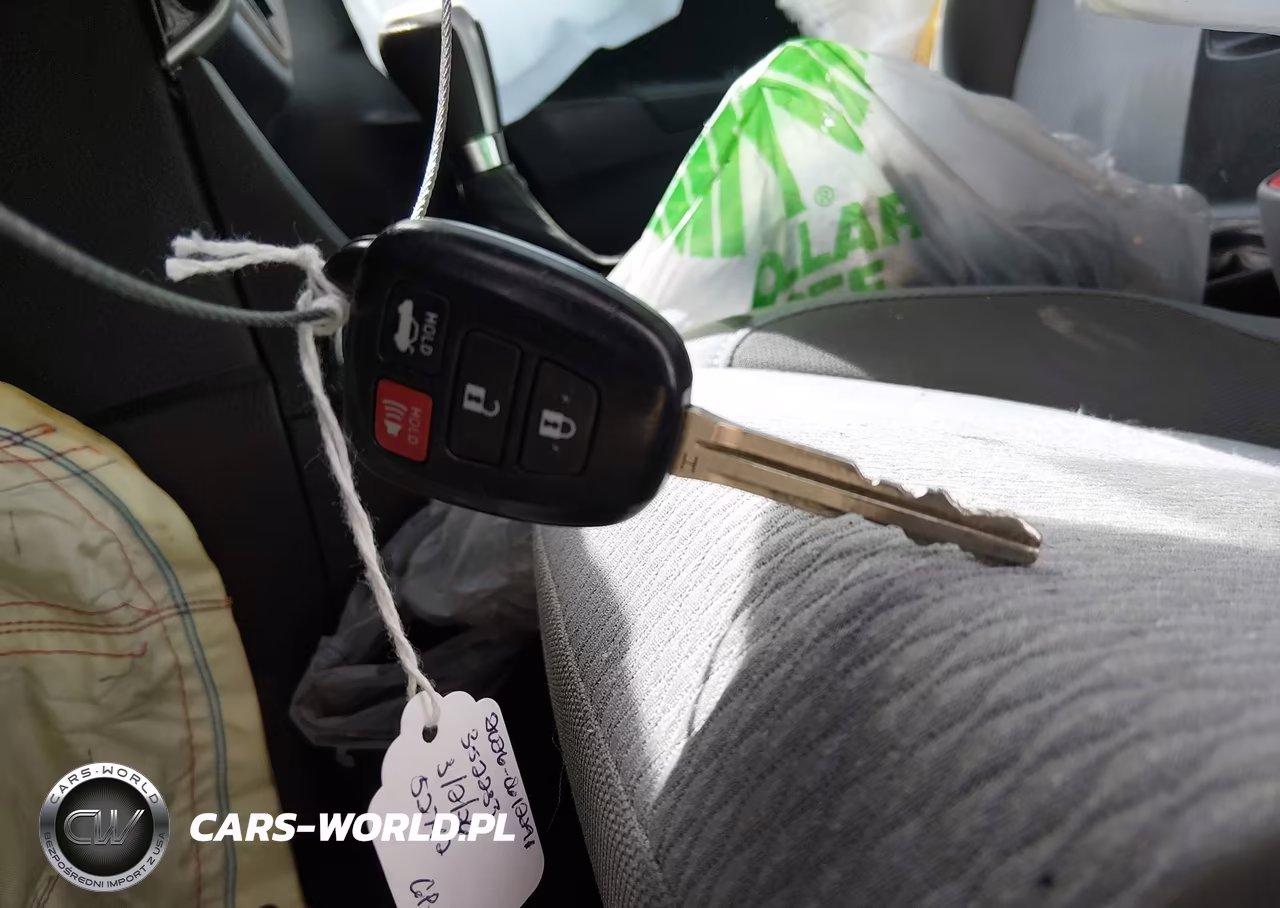 2017 Toyota Corolla Le VIN:5YFBURHE2HP664609 - 11