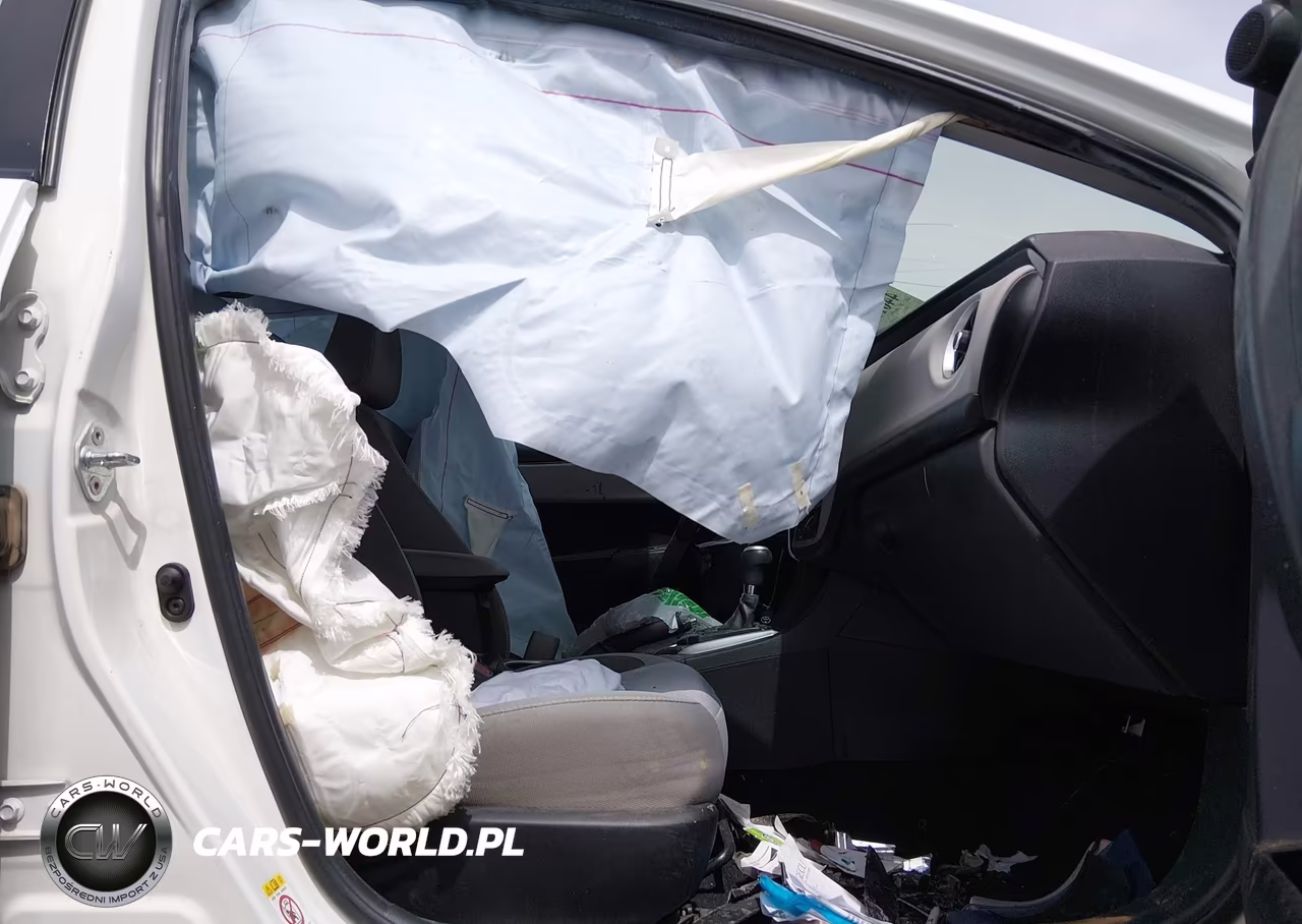 2017 Toyota Corolla Le VIN:5YFBURHE2HP664609 - 5