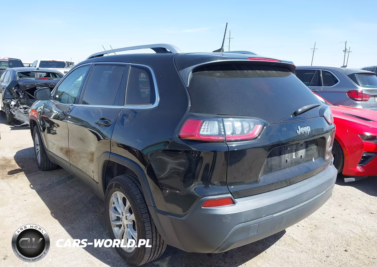 2019 Jeep Cherokee Latitude Fwd VIN:1C4PJLCB7KD242659 - 3