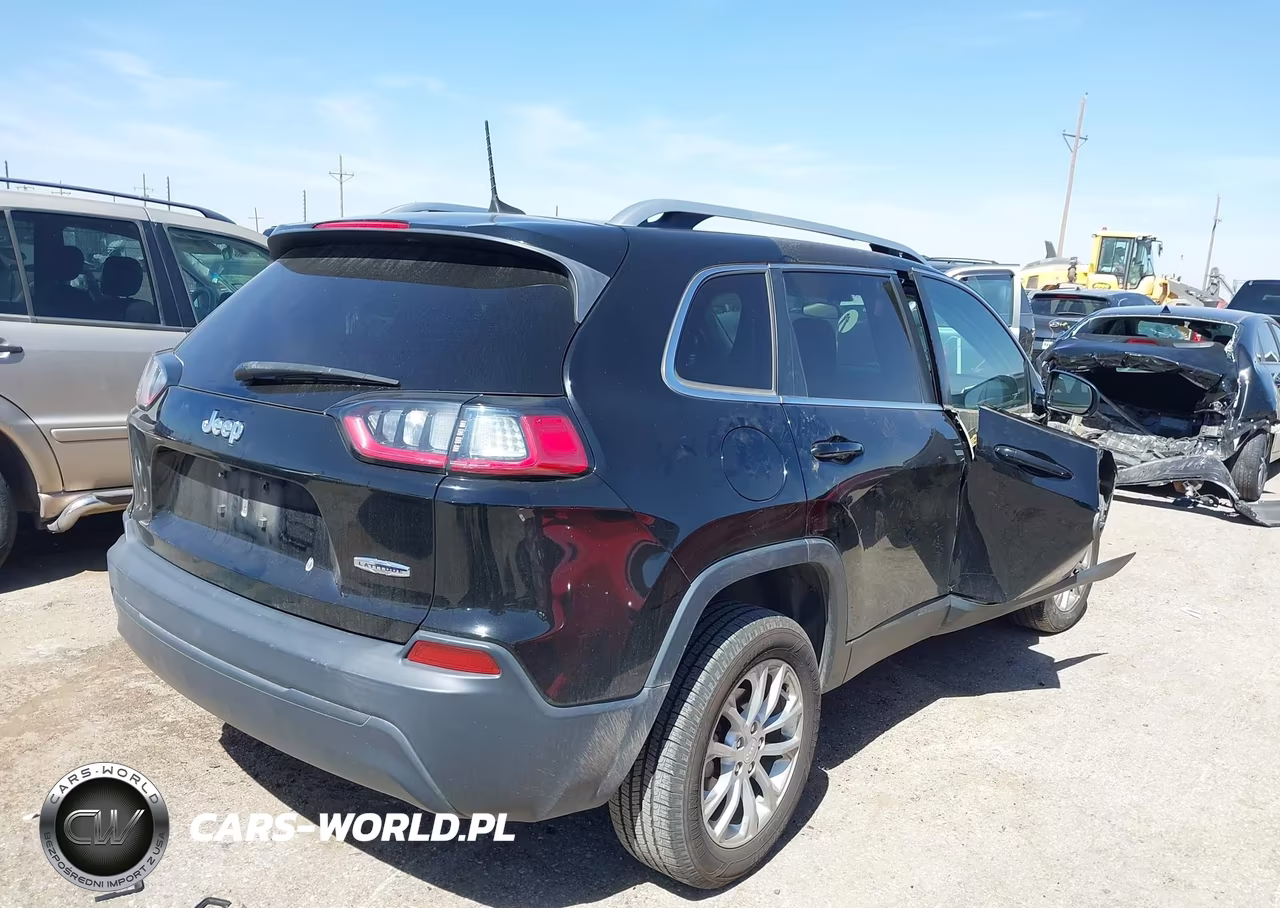 2019 Jeep Cherokee Latitude Fwd VIN:1C4PJLCB7KD242659 - 4
