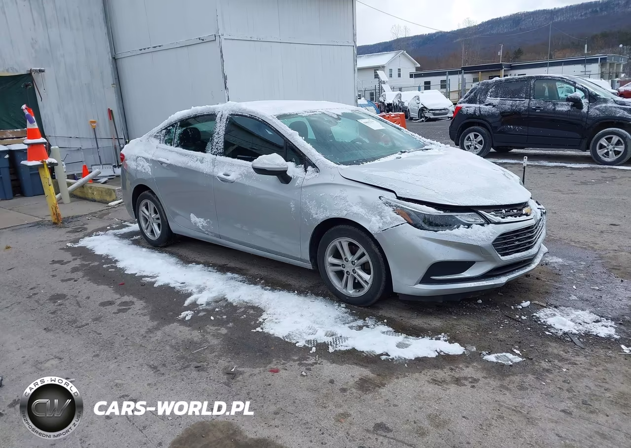 2017 Chevrolet Cruze Lt Auto – zdjęcie 1 z 18