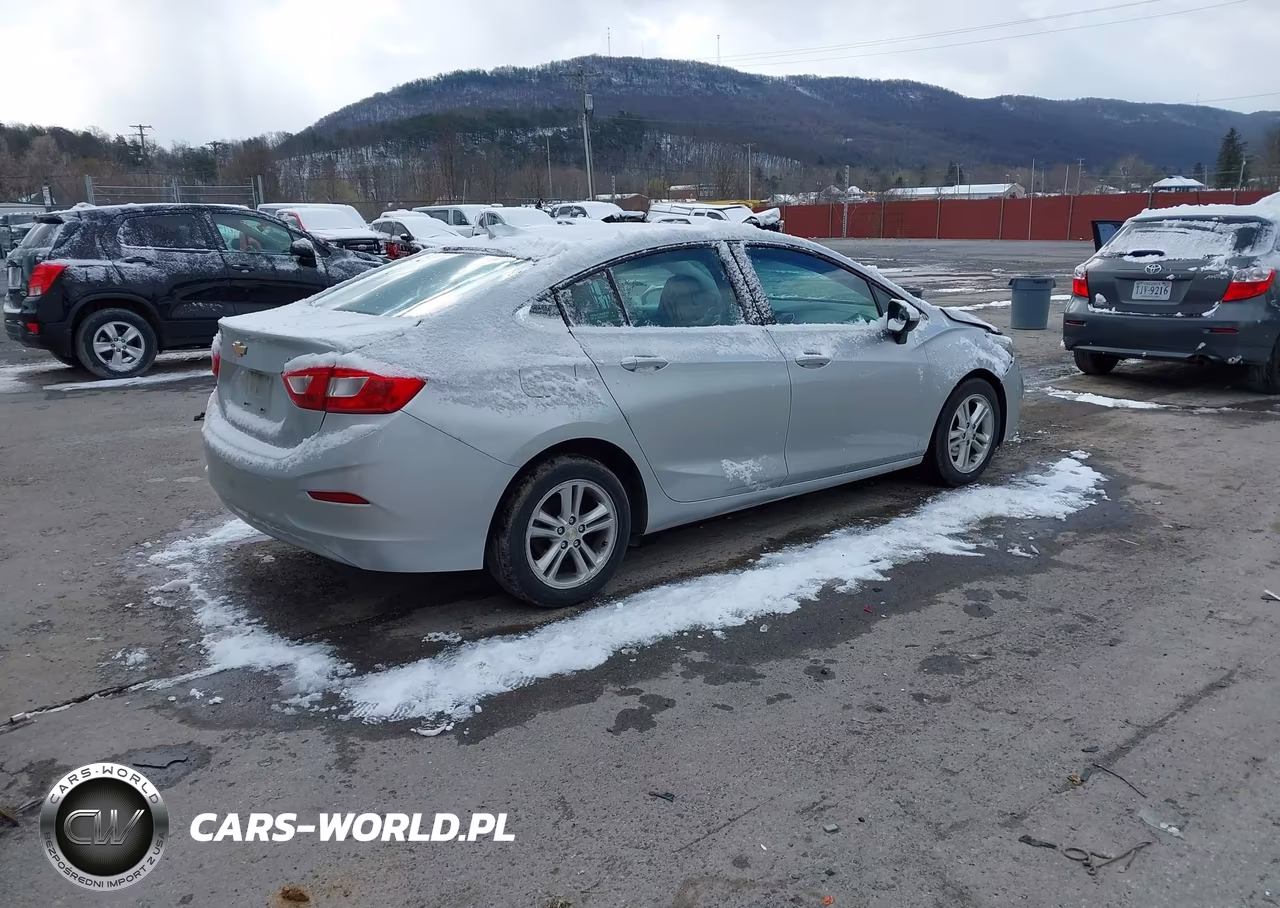 2017 Chevrolet Cruze Lt Auto VIN:1G1BE5SM0H7252883 - 4