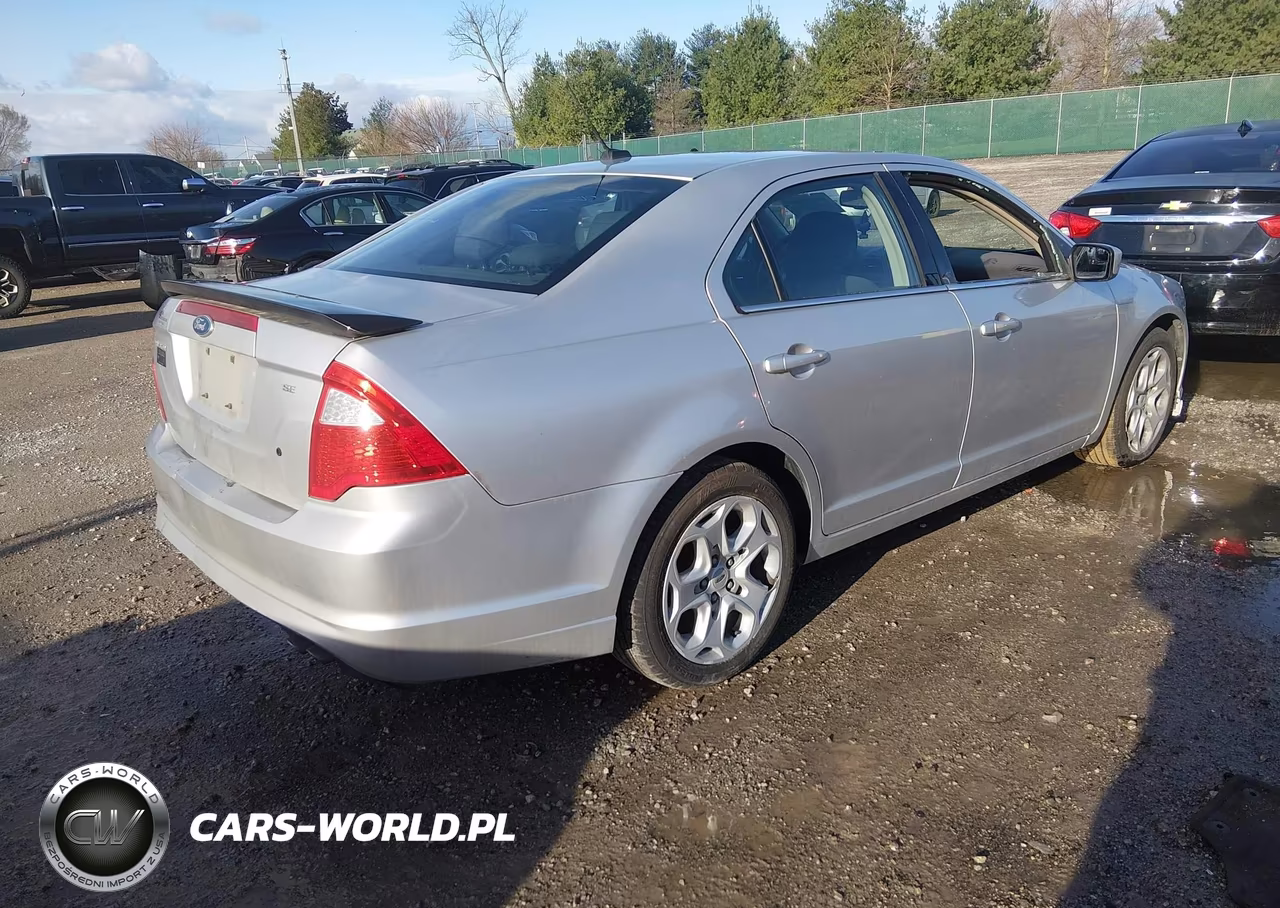 2011 Ford Fusion Se VIN:3FAHP0HA5BR147922 - 4