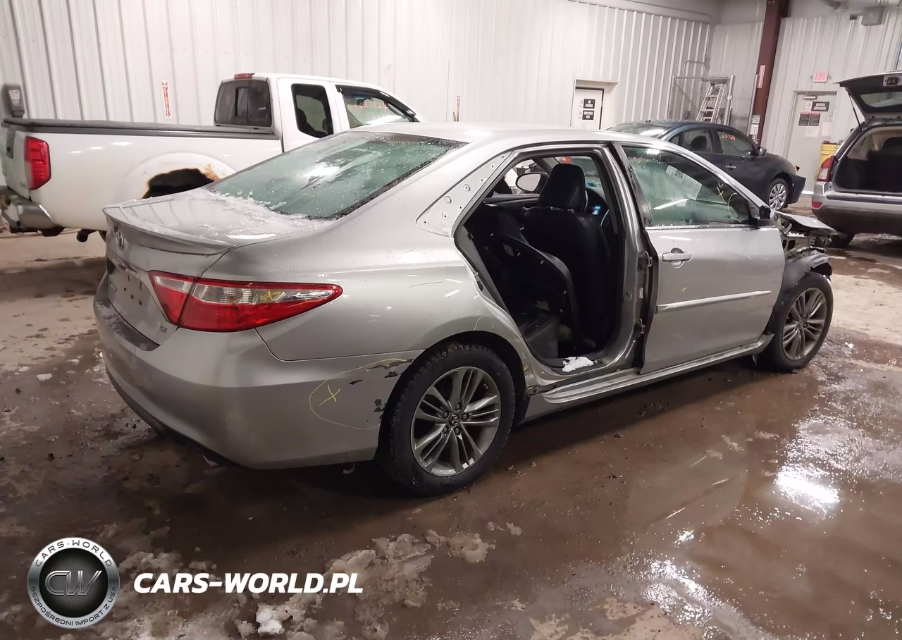 2017 Toyota Camry Se VIN:4T1BF1FK6HU682629 - 4